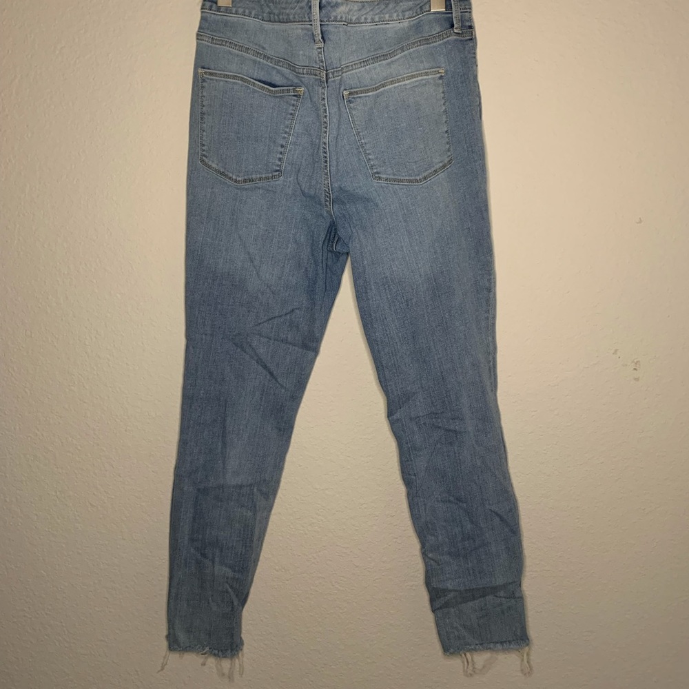 Frayed Hem Skinny Jeans